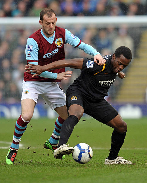 包括利用 包括利用